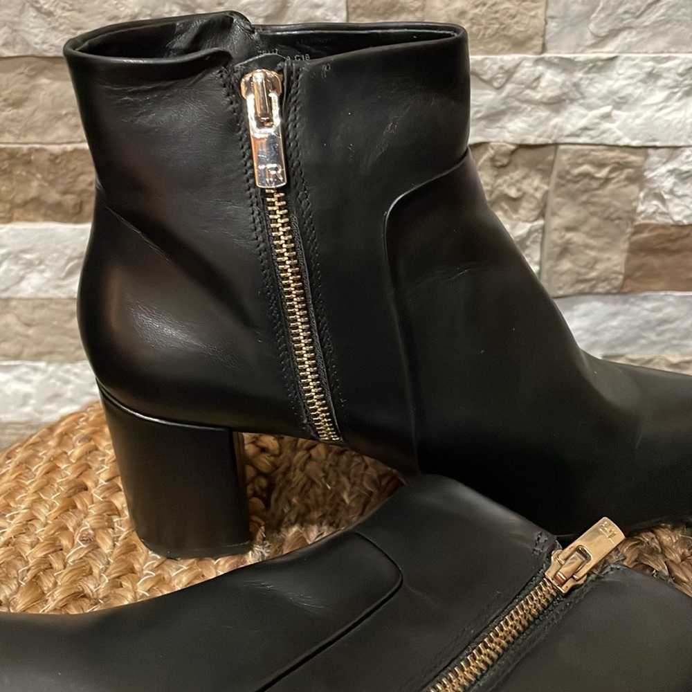 TARYN ROSE Camille Black Leather Ankle Boots Sz. 7B - Picture 7 of 13